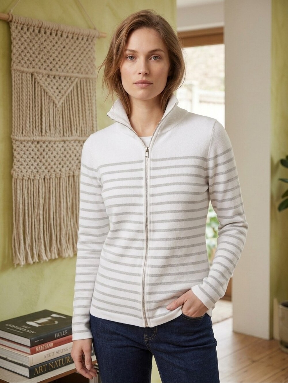 Pura Cashemere Striped Zip-Up Cardigan in White and Light Gray